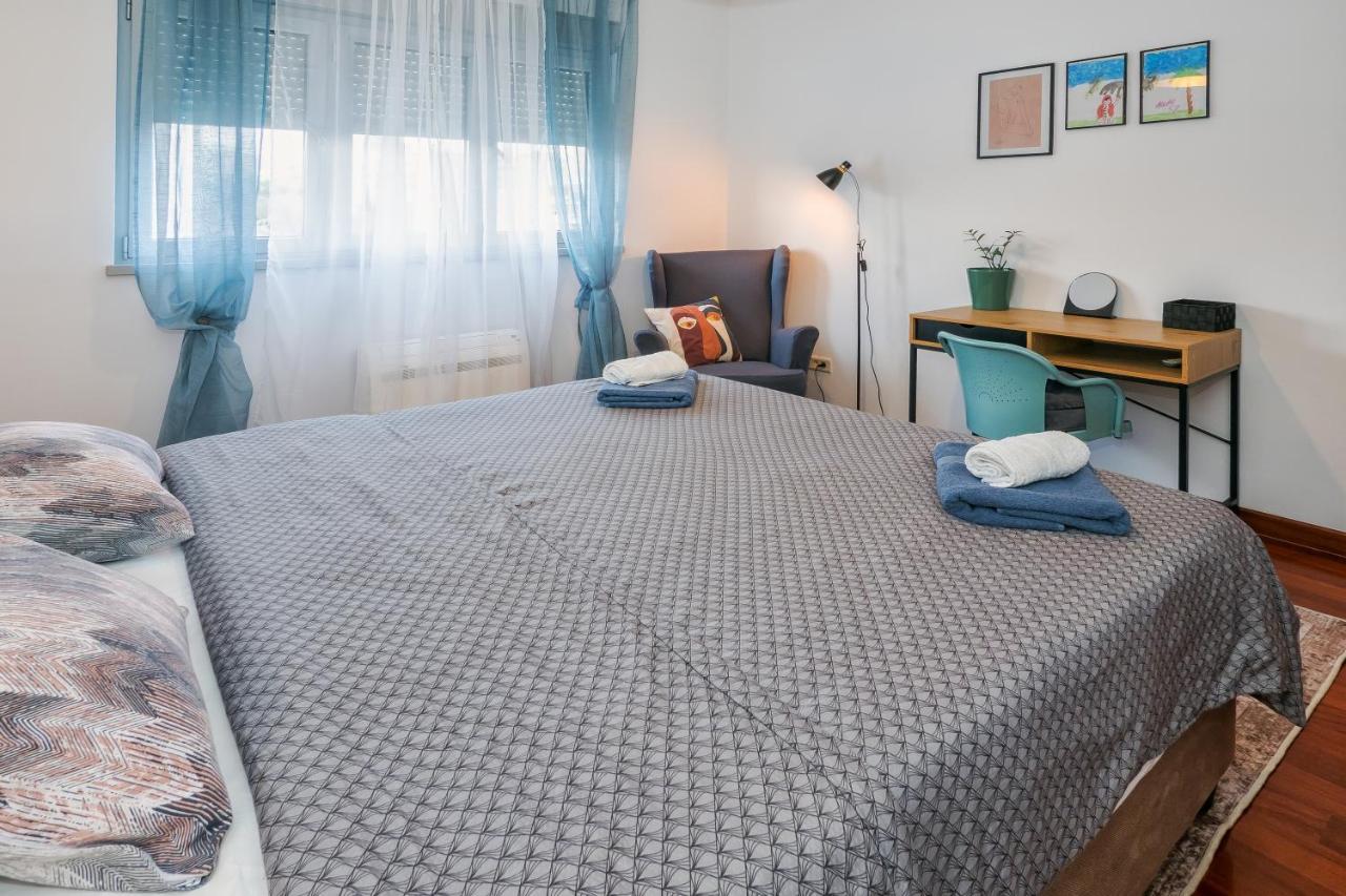 Ferienwohnung Airy 2-Br Apt W/ Open Layout & Modern Design Split Exterior foto
